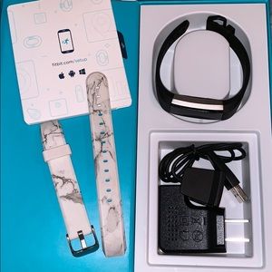 barely used fit bit!